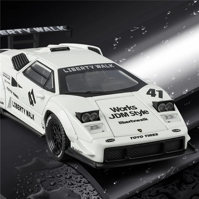 Red 1:32 Diecast Sports Car Model 2 Red 1:32 Diecast Sports Car Model - Image 2