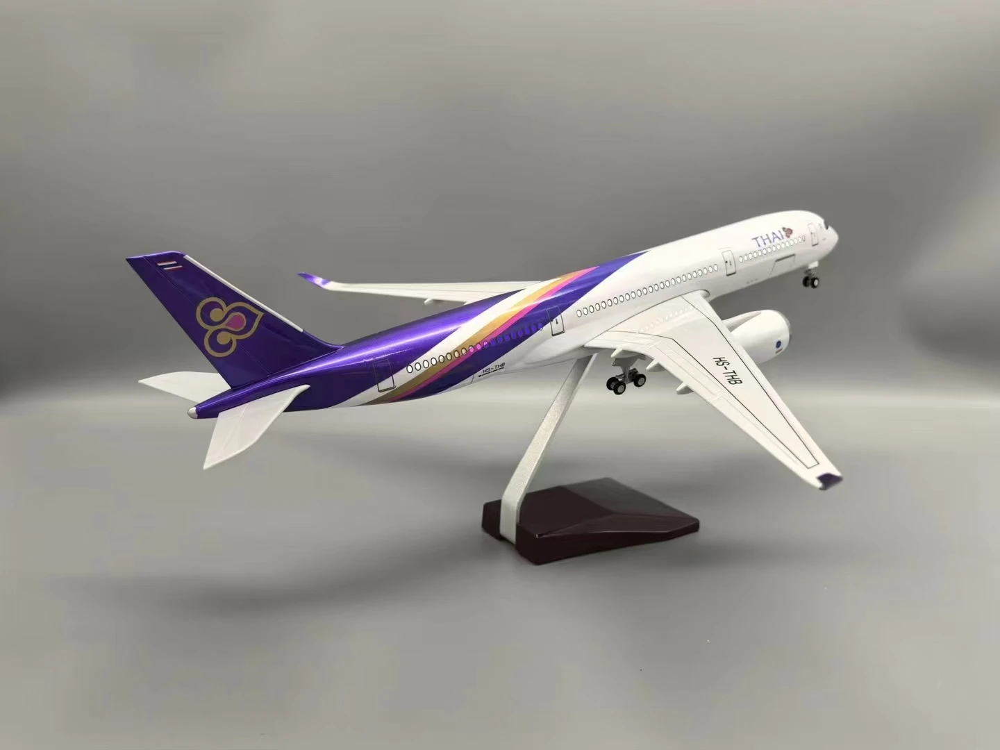 Deep Blue Airbus A350 Model Plane - 47cm 6 Deep Blue Airbus A350 Model Plane - 47cm - Image 6