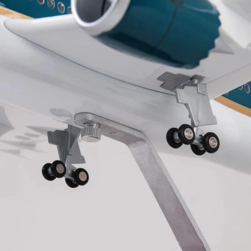 Vietnam Airlines B787 Model 1/130 Scale 5 Vietnam Airlines B787 Model 1/130 Scale - Image 5