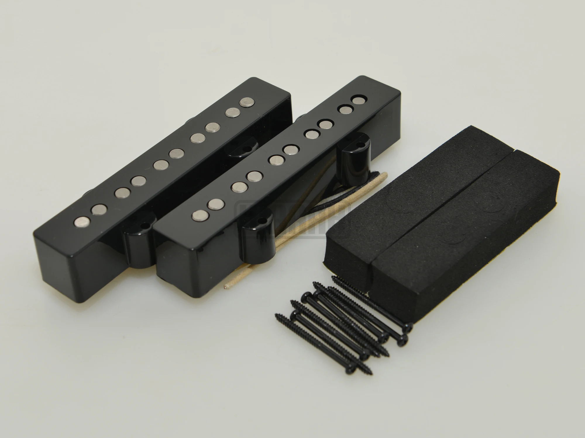 Passive Jazz Bass Pickup Set for 4- and 5-String Guitars 5 Passive Jazz Bass Pickup Set for 4- and 5-String Guitars - Image 5