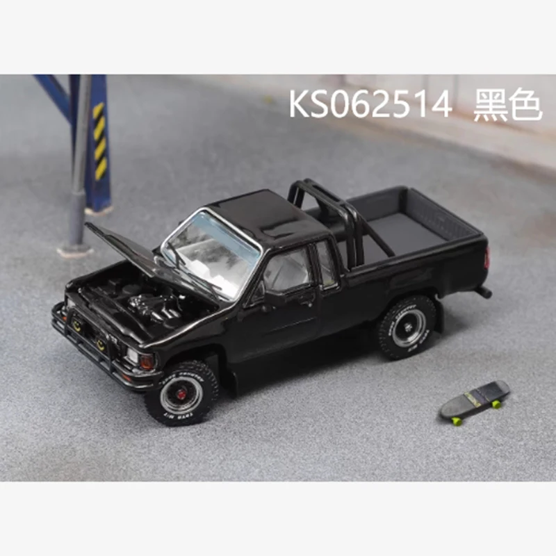 1/64 Scale Toyota Hilux SR5 Diecast Model 6 1/64 Scale Toyota Hilux SR5 Diecast Model - Image 6