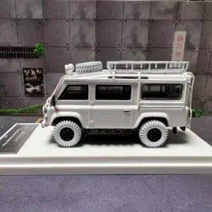 1/64 Scale Defender Van Diecast Model 5 Sd9cdc9418958442d9937b4f08badbb11n
