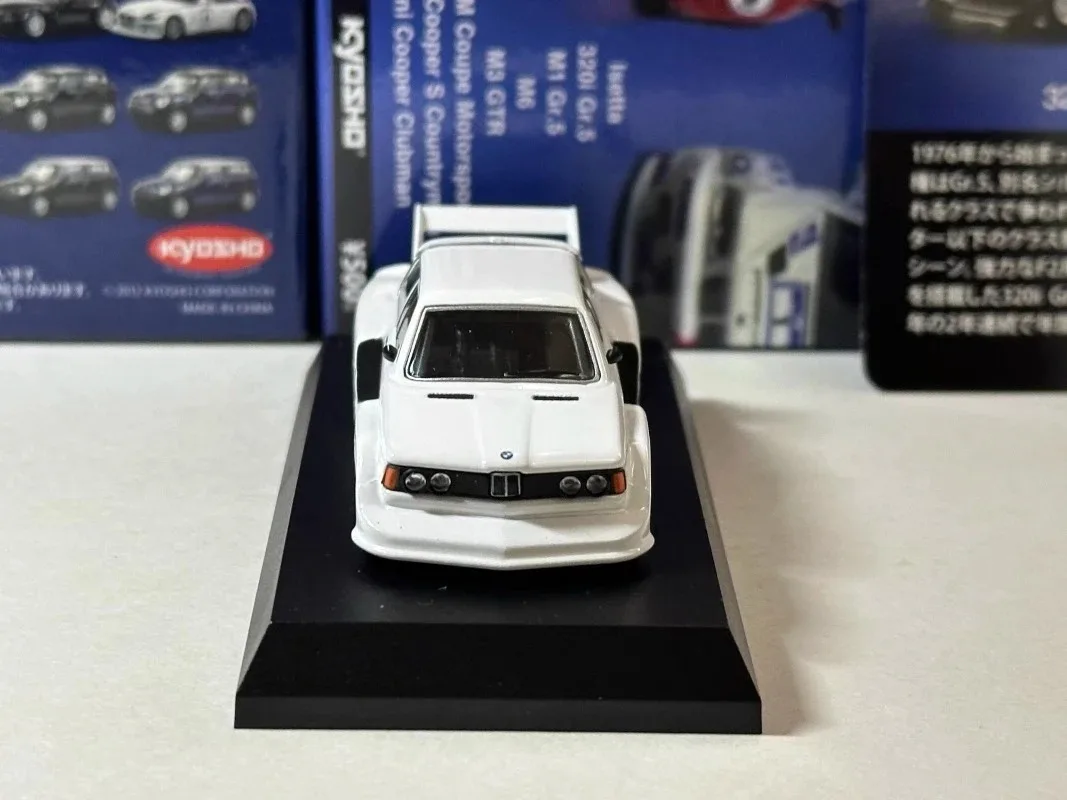 1:64 Scale Diecast BMW 320i Group 5 Rally Car 3 1:64 Scale Diecast BMW 320i Group 5 Rally Car - Image 3