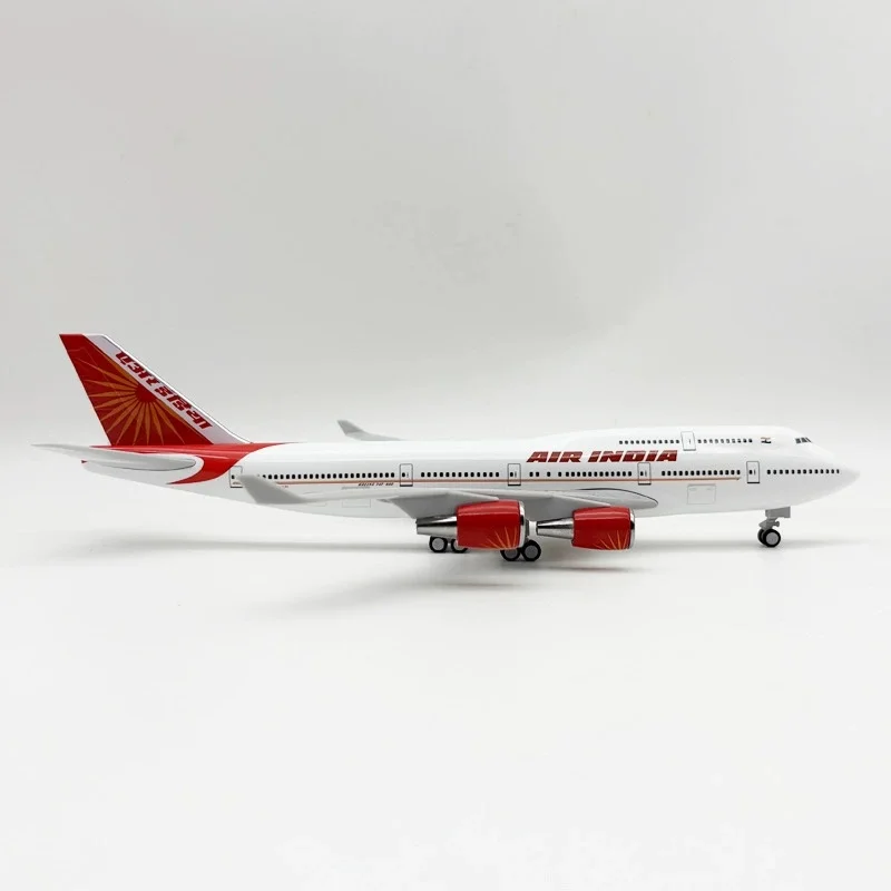 Air India Boeing 747 Scale Model 1:400 4 Air India Boeing 747 Scale Model 1:400 - Image 4