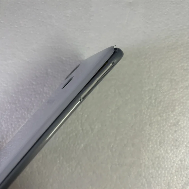 Samsung Galaxy A40 Full Housing Replacement White 3 Samsung Galaxy A40 Full Housing Replacement White - Image 3