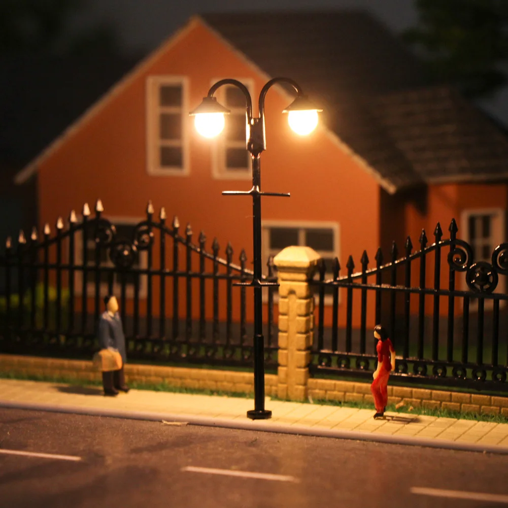 HO Scale Vintage Street Lights - Set of 5 3 HO Scale Vintage Street Lights - Set of 5 - Image 3