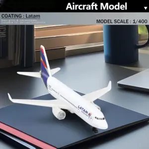 LATAM Airlines B787 1:400 Scale Model 10 Sde343ddfdb2c4ff19311f7fc17aa58f7A