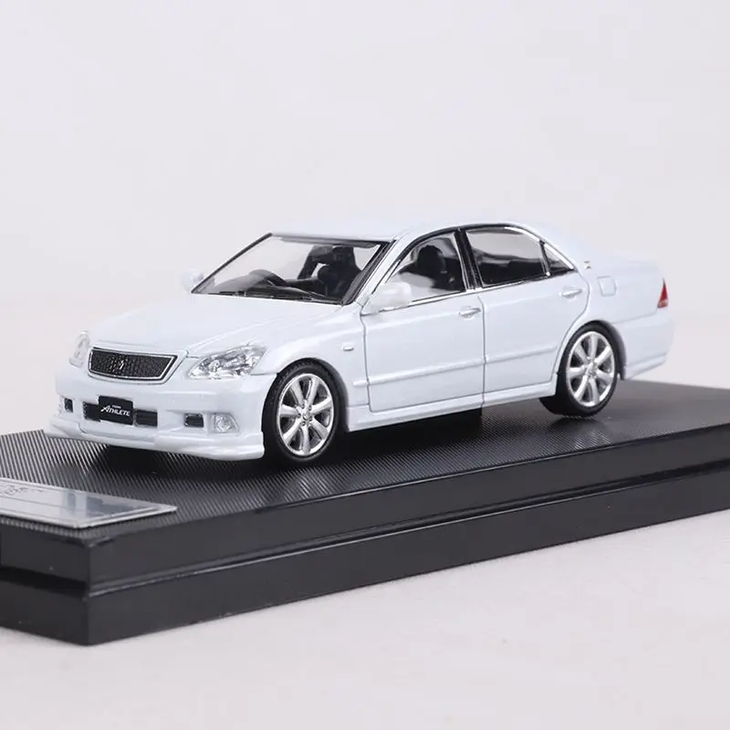 ZOOM Diecast Toyota Crown Athlete 1/64 Scale Model 3 ZOOM Diecast Toyota Crown Athlete 1/64 Scale Model - Image 3