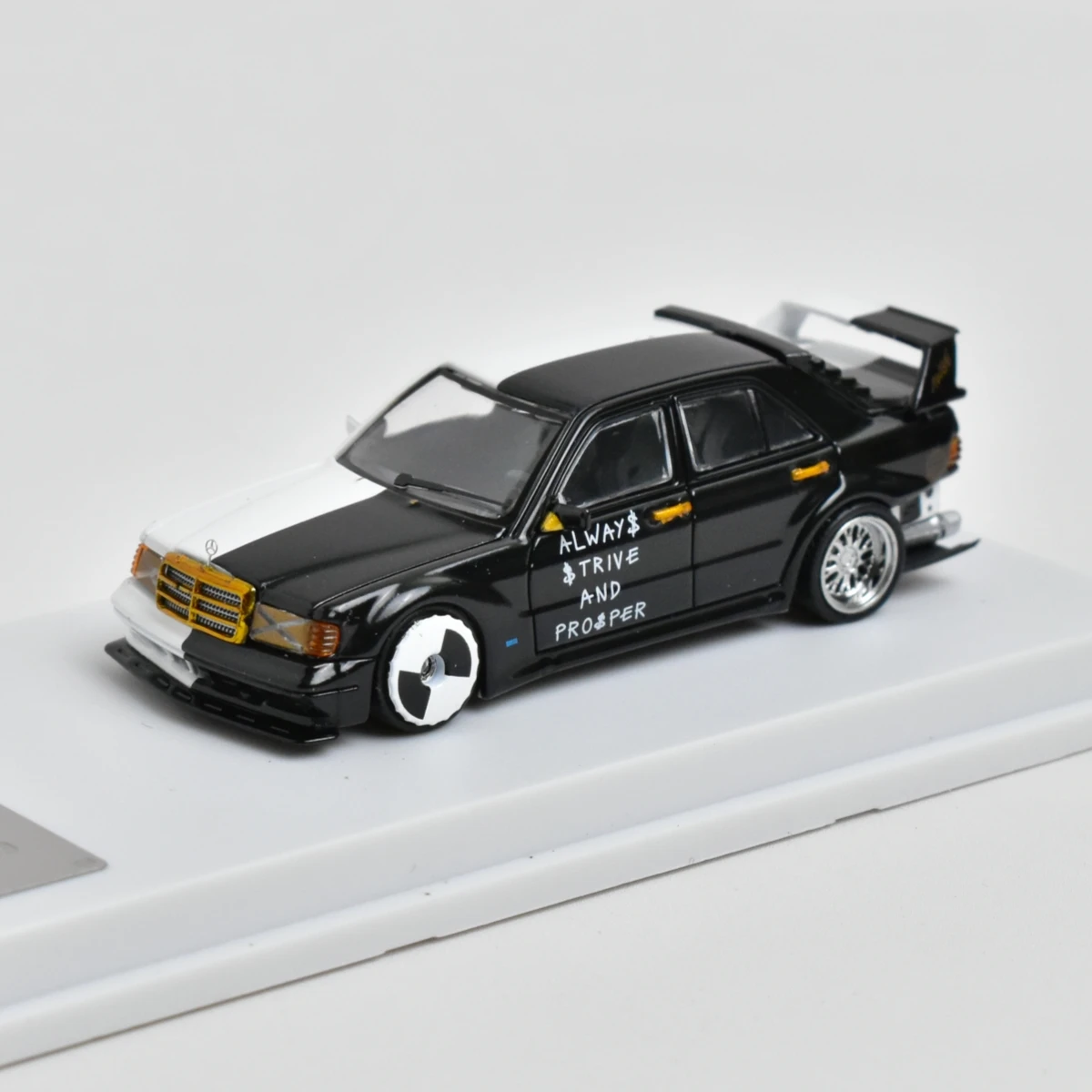 Mercedes-Benz 190E 2.5-16 Evolution Diecast Model 1:64 4 Mercedes-Benz 190E 2.5-16 Evolution Diecast Model 1:64 - Image 4