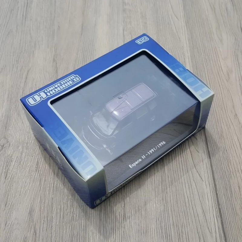 Purple Space-Themed 1:43 Diecast Renault MPV 6 Purple Space-Themed 1:43 Diecast Renault MPV - Image 6