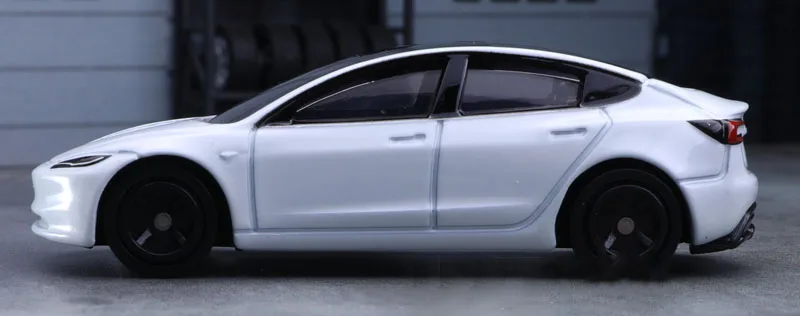 Miniature Alloy Car Model 3 in 1:60 Scale 4 Miniature Alloy Car Model 3 in 1:60 Scale - Image 4