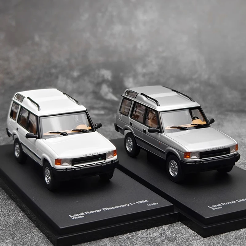 1994 Discovery 1 Diecast Model 1:43 White 2 1994 Discovery 1 Diecast Model 1:43 White - Image 2