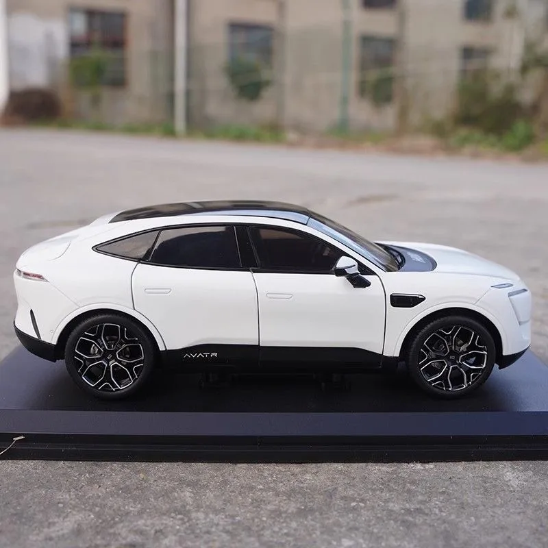Avatr 11 AVATR 1/18 Scale Diecast Model 5 Avatr 11 AVATR 1/18 Scale Diecast Model - Image 5