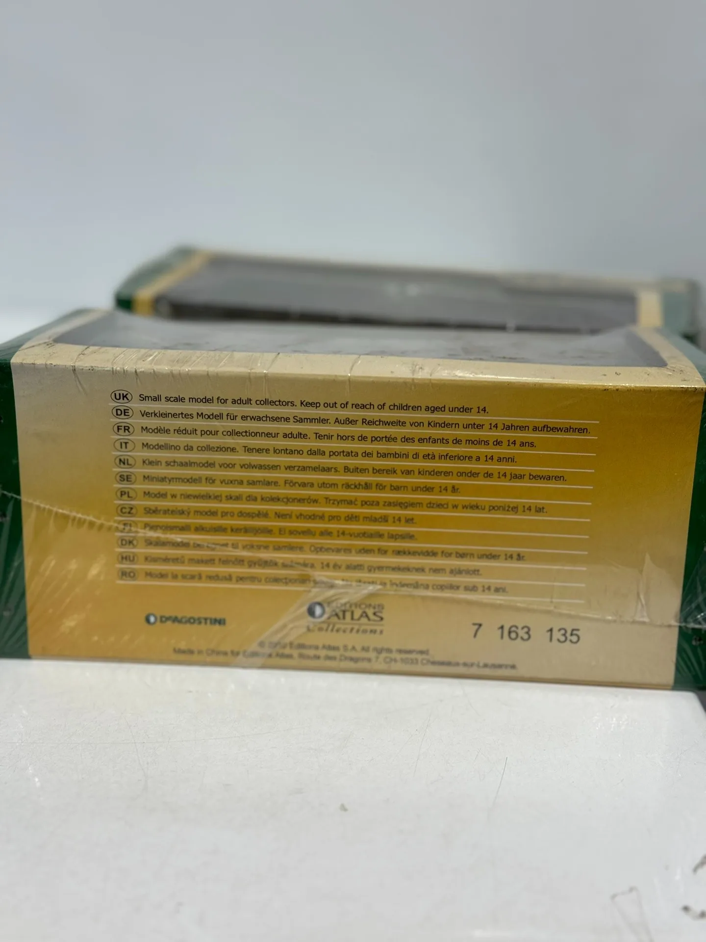 Vintage Diecast Bus Model 1/72 Scale 3 Vintage Diecast Bus Model 1/72 Scale - Image 3