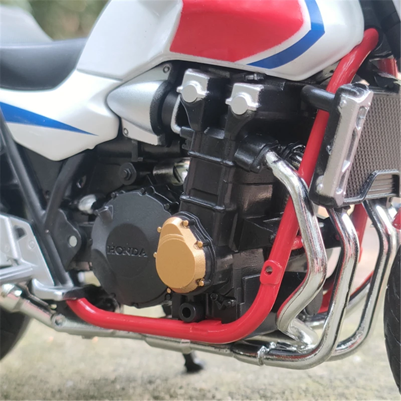1/12 Scale Honda CB1300SF Alloy Motorcycle Model 6 1/12 Scale Honda CB1300SF Alloy Motorcycle Model - Image 6