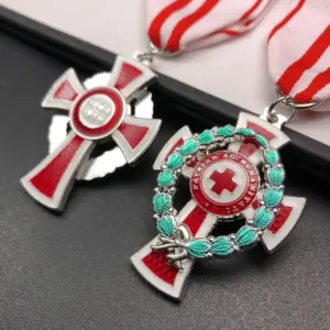 Vintage Red Cross Badge with Wreath 8 Se3ff21646d784d248d38c17f4de841d61