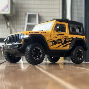 Yellow Jeep Wrangler Rubicon Diecast Model 1:24 Scale