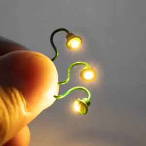 Miniature Green Wall Lamp for Models 11 Se4528d56586d42eaaddb7c36cc3ac2993