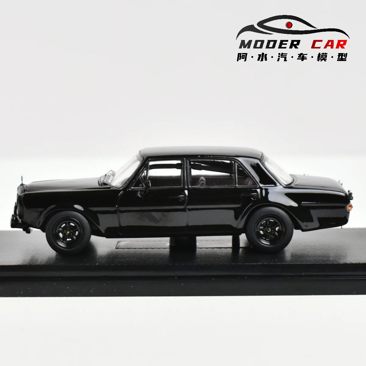 Liberty64 Mercedes-Benz 300SEL Diecast Model 5 Liberty64 Mercedes-Benz 300SEL Diecast Model - Image 5