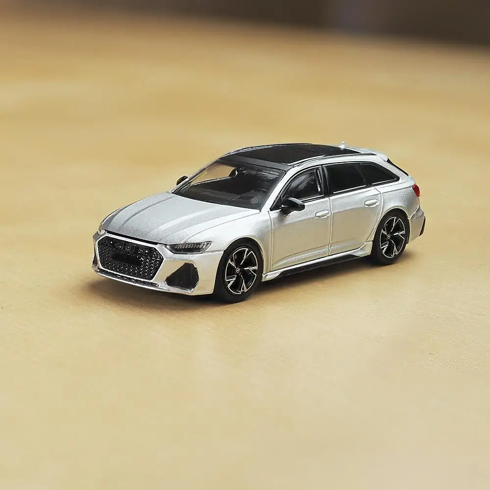 1:64 RS6 Quattro Station Wagon Diecast Model 2 1:64 RS6 Quattro Station Wagon Diecast Model - Image 2