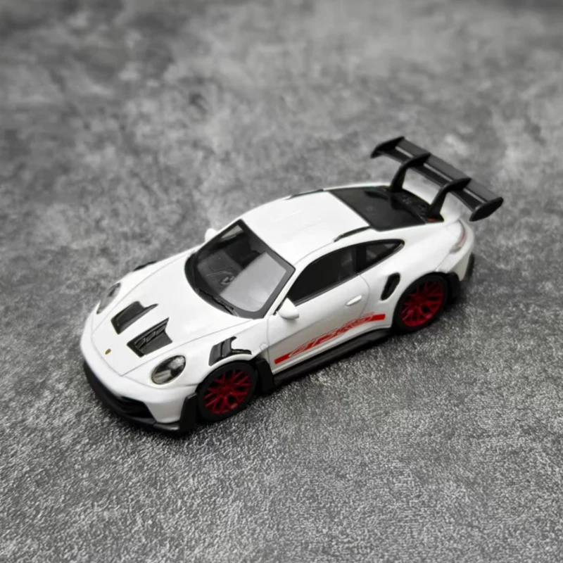 Porsche 911 992 GT3 RS 1:43 Diecast Model 9 Porsche 911 992 GT3 RS 1:43 Diecast Model - Image 9