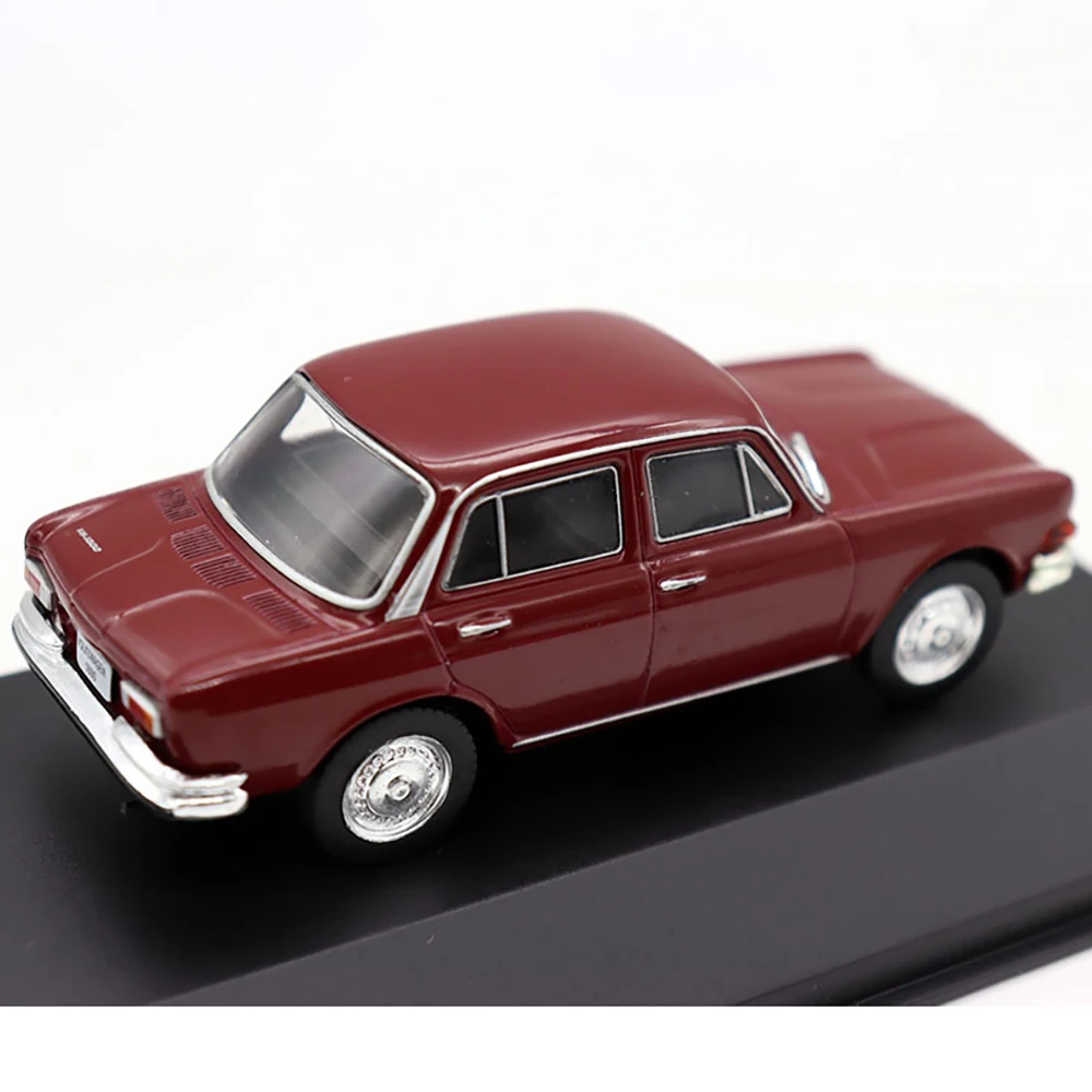 Vintage 1969 Volkswagen 1600 Sedan Model 3 Vintage 1969 Volkswagen 1600 Sedan Model - Image 3