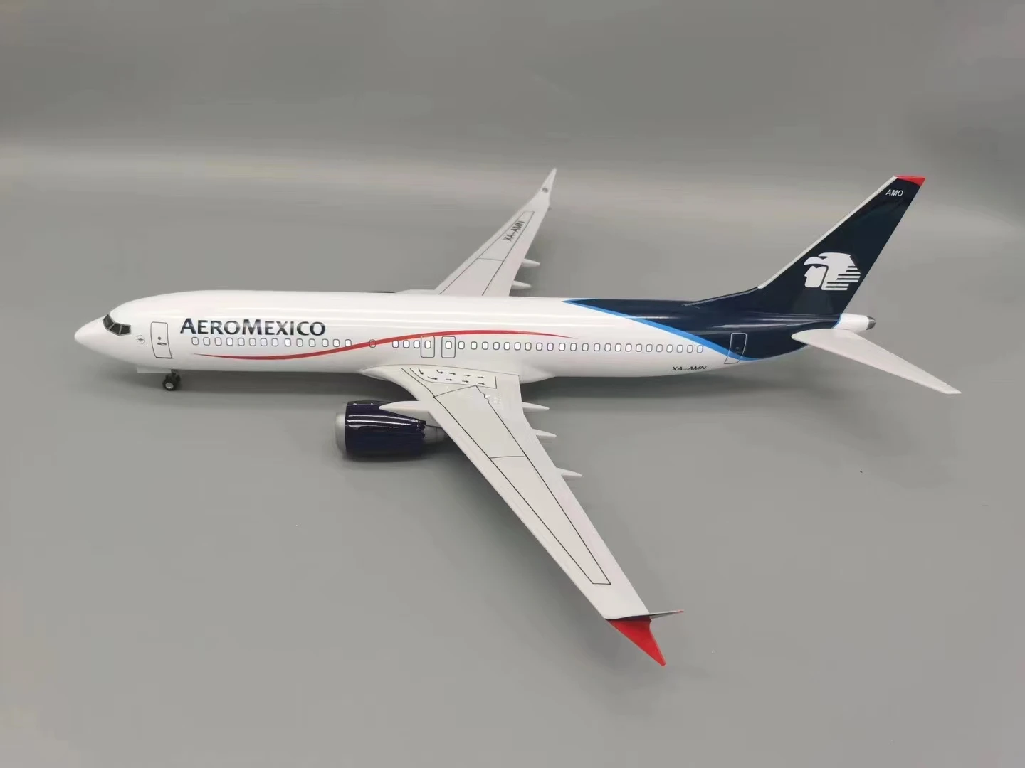 Aeromexico Boeing 737 Model 1:85 Resin Replica 3 Aeromexico Boeing 737 Model 1:85 Resin Replica - Image 3
