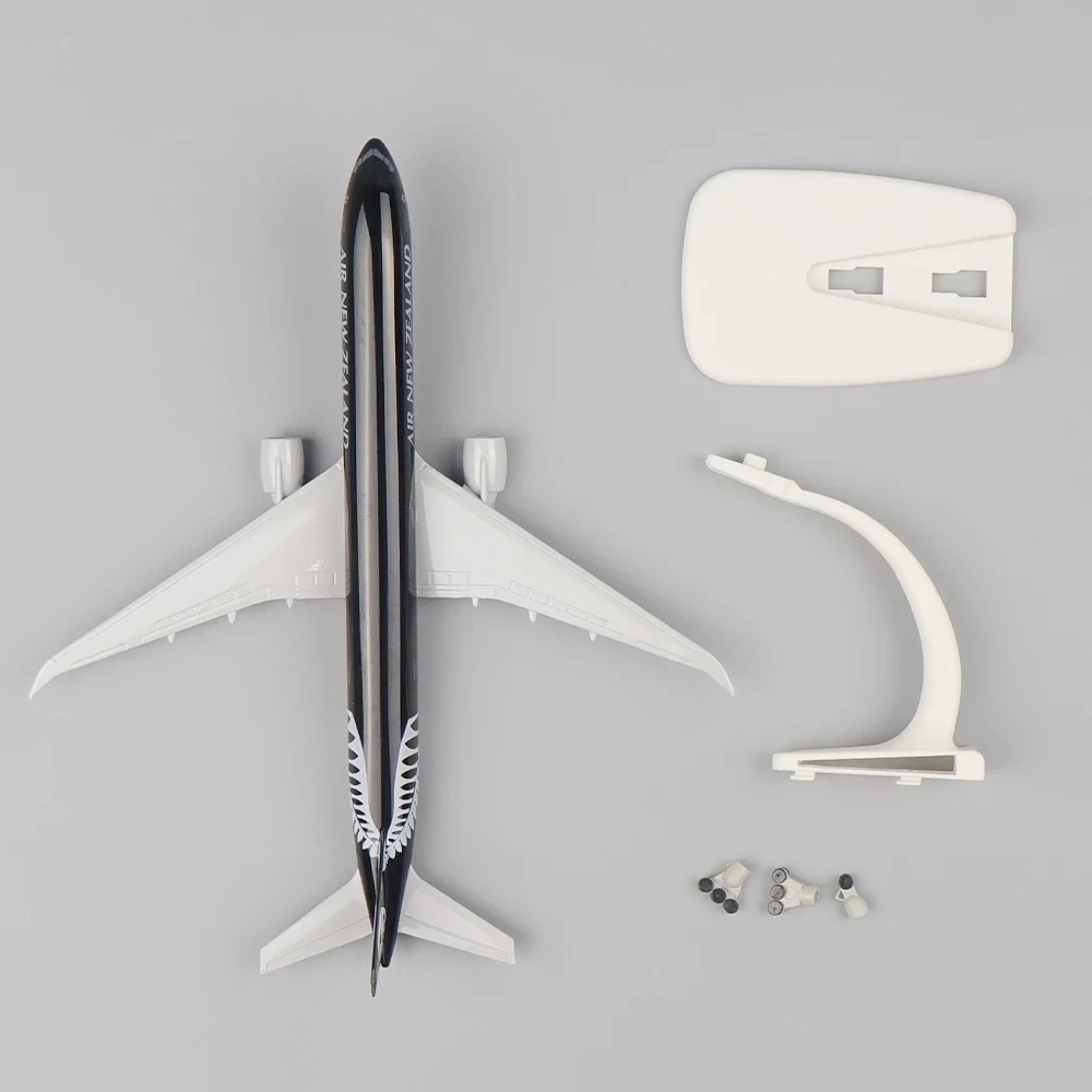 Boeing 777 Air New Zealand Model 1:400 Scale 6 Boeing 777 Air New Zealand Model 1:400 Scale - Image 6