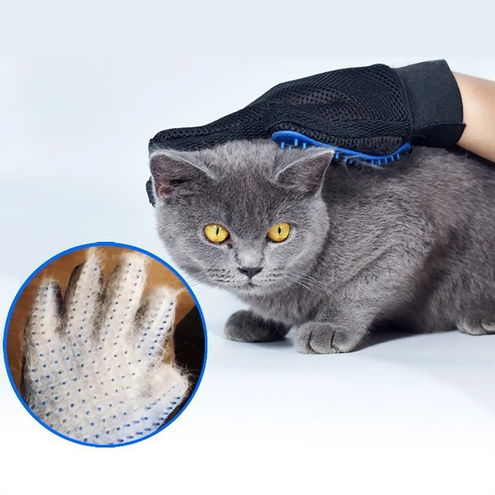 Right-Handed Pet Grooming Glove with Silicone Tips 6 Right-Handed Pet Grooming Glove with Silicone Tips - Image 6