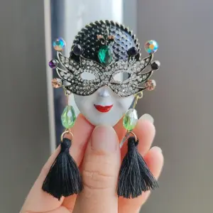 Glamorous Angel Brooch with Rhinestones 14 Sea05fb690f2d4ea4b6c93b77c327d482g