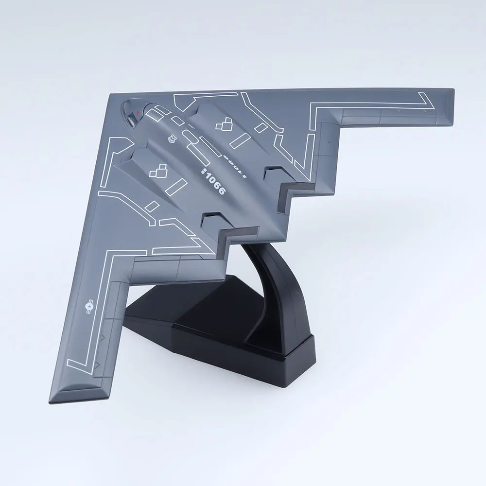 1/200 Scale B-2 Stealth Bomber Model 4 1/200 Scale B-2 Stealth Bomber Model - Image 4