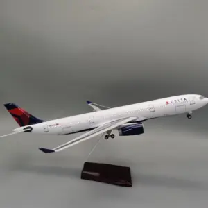 Airbus A330 1:135 Scale Model with LED Lights 7 Seb5467ea86b04ba2aedd33434b43ab62q