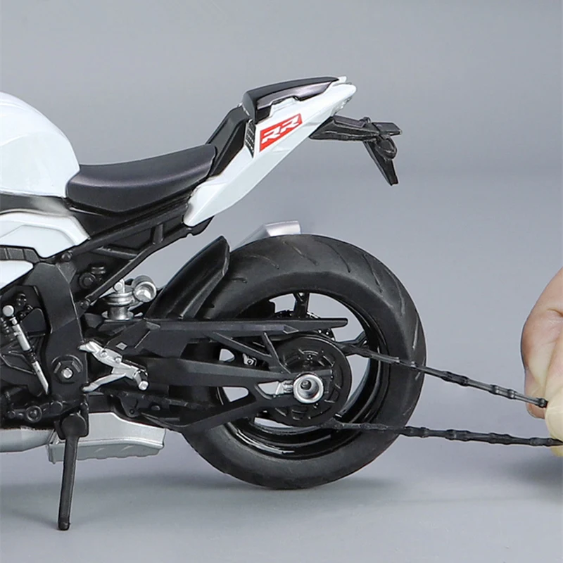 BMW S1000RR M 1/12 Scale Diecast Model 6 BMW S1000RR M 1/12 Scale Diecast Model - Image 6