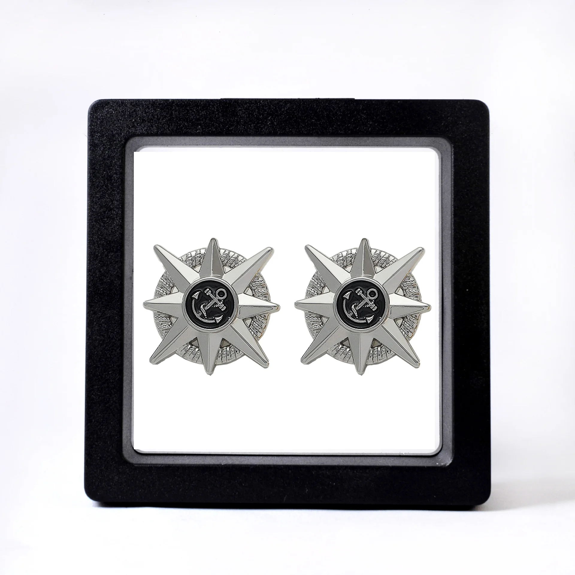 Nautical Star-Shaped Metal Brooch in Gold Tone 9 Nautical Star-Shaped Metal Brooch in Gold Tone - Image 9