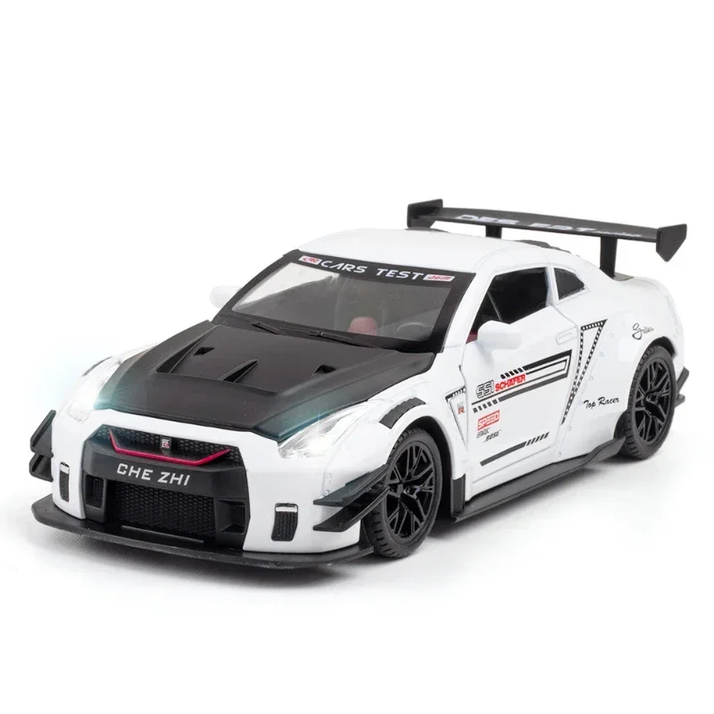 Black Nissan GTR R35 Diecast Model 1:24 Scale 7 Black Nissan GTR R35 Diecast Model 1:24 Scale - Image 7