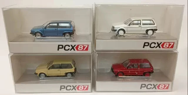 VW Polo II 1:87 Diecast Model in Assorted Colors 4 VW Polo II 1:87 Diecast Model in Assorted Colors - Image 4