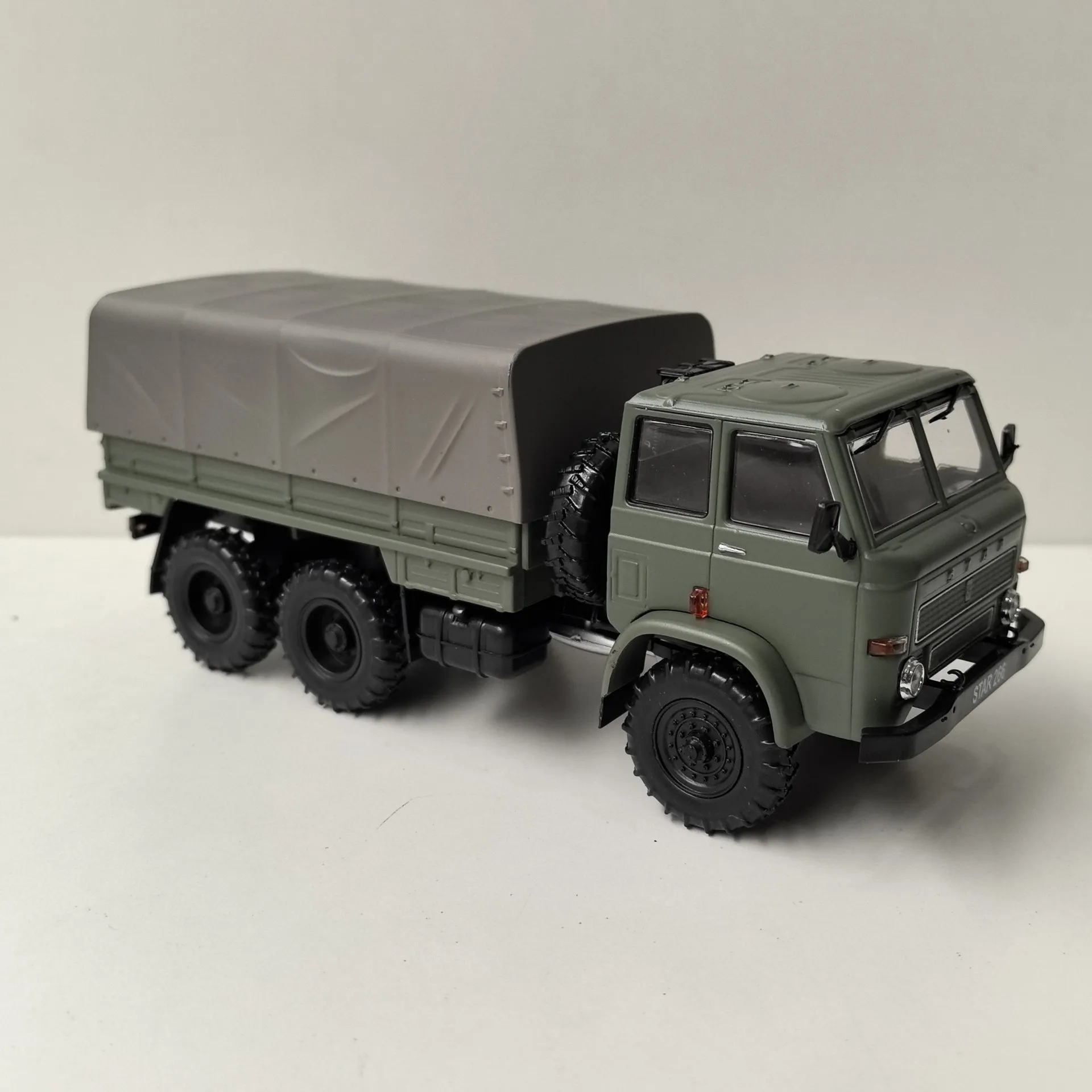 Military STAR 266 Diecast Model in Olive Green 5 Military STAR 266 Diecast Model in Olive Green - Image 5