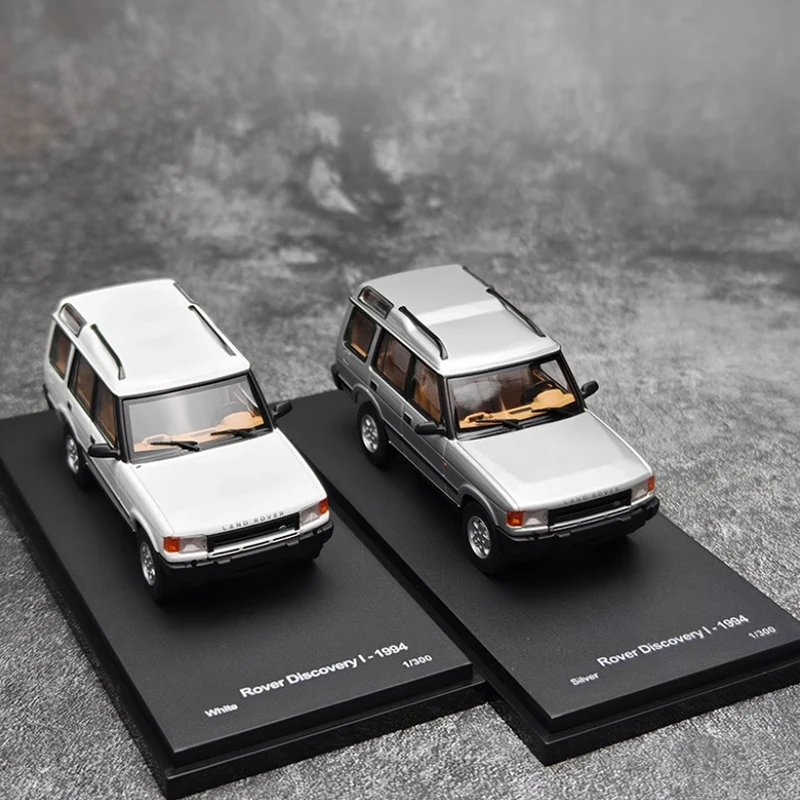 1994 Discovery 1 Diecast Model 1:43 White 4 1994 Discovery 1 Diecast Model 1:43 White - Image 4