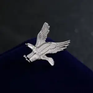 Flying Eagle Brooch in Gold, Silver, and Mix 16 Sedbd5e6db59d4596ba3e84cba91ca1e0i