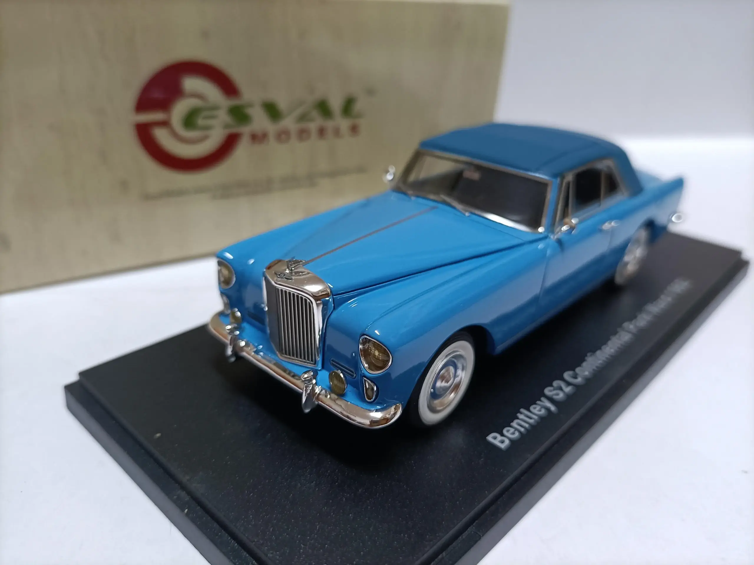 Bentley S2 Pard Ward 1962 Diecast Model 1:43 Scale 5 Bentley S2 Pard Ward 1962 Diecast Model 1:43 Scale - Image 5