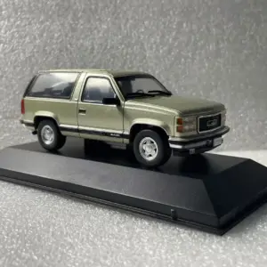 Detailed 1996 Chevy Silverado Miniature Model 7 Sf015a73877f24d50b415144a81227715o