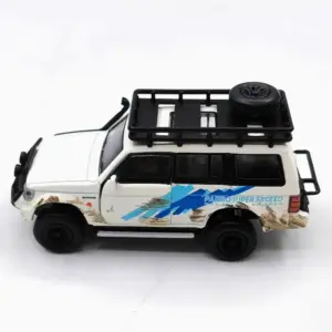 1/64 Scale Mitsubishi Pajero Diecast Model 11 Sf0f32155362c4bf5aad720c7d66a8d7e5