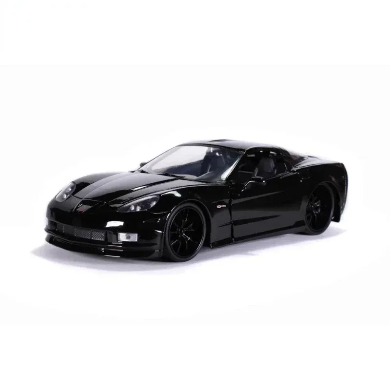 2006 Chevrolet Corvette 1:24 Diecast Model 2 2006 Chevrolet Corvette 1:24 Diecast Model - Image 2