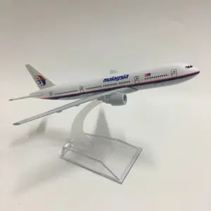 Malaysia Airlines Boeing 777 Model 1/400 Scale 8 Sf3832e2ecaf14212957ea73e7d0b6491o