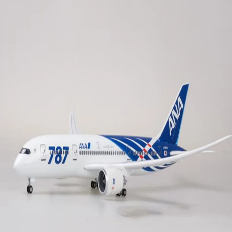 Boeing 787 1/130 Scale Diecast Model Aircraft 5 Boeing 787 1/130 Scale Diecast Model Aircraft - Image 5