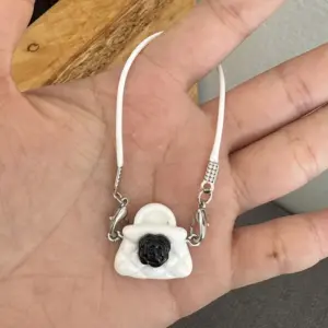 Sf4e350eb904c4248b8e68c3a461aa700v