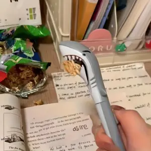 Shark-Shaped Eco-Friendly Ink Pen 8 Sf55e91b5a1674e8693a5904203e0f433c