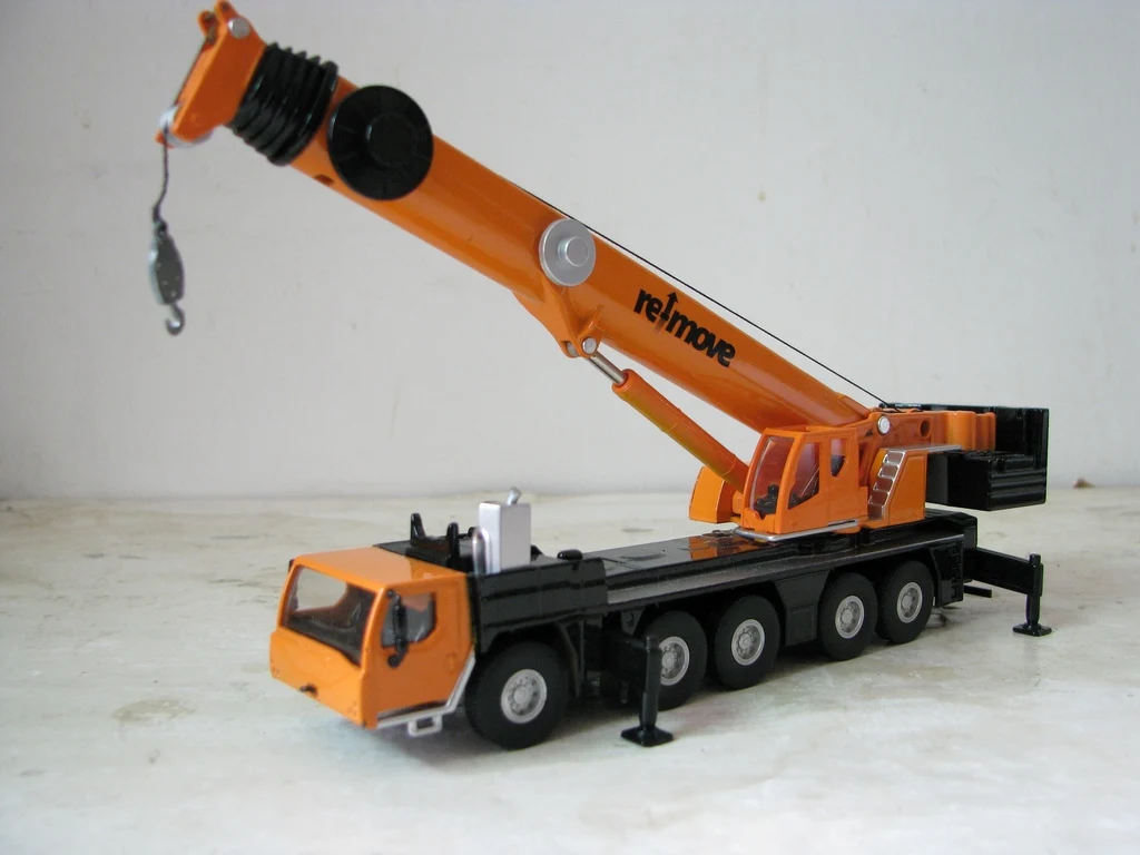 Orange Liebherr LTM1250-5.1 Crane Diecast Model 2 Orange Liebherr LTM1250-5.1 Crane Diecast Model - Image 2