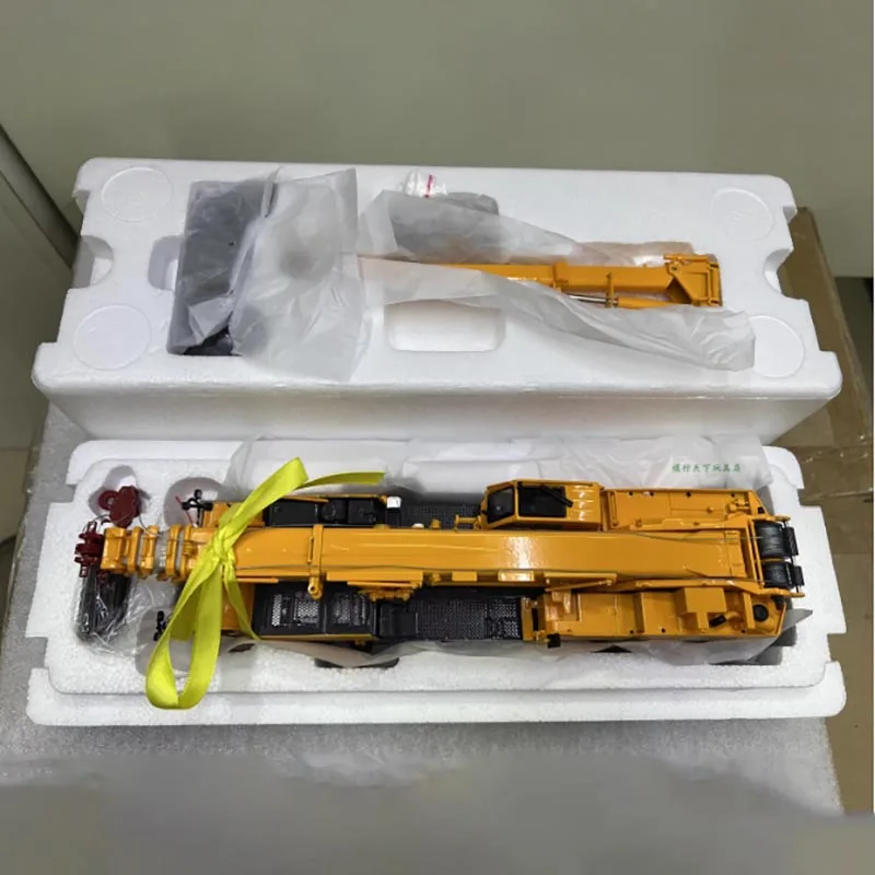 KATO 1:50 KA-1300R Crane Model 6 KATO 1:50 KA-1300R Crane Model - Image 6