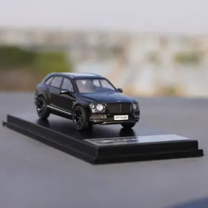 1:64 Bentley Bentayga SUV Diecast Model Set 11 Sf9c9f920e5204301baaa7b3a731ba510O